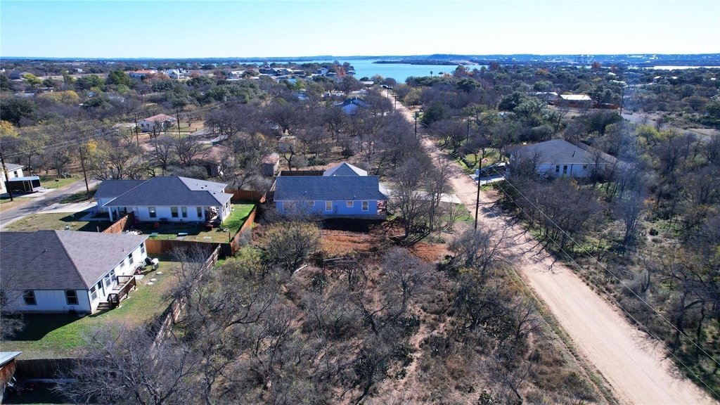 111 E Hickory Dr - Photo 3