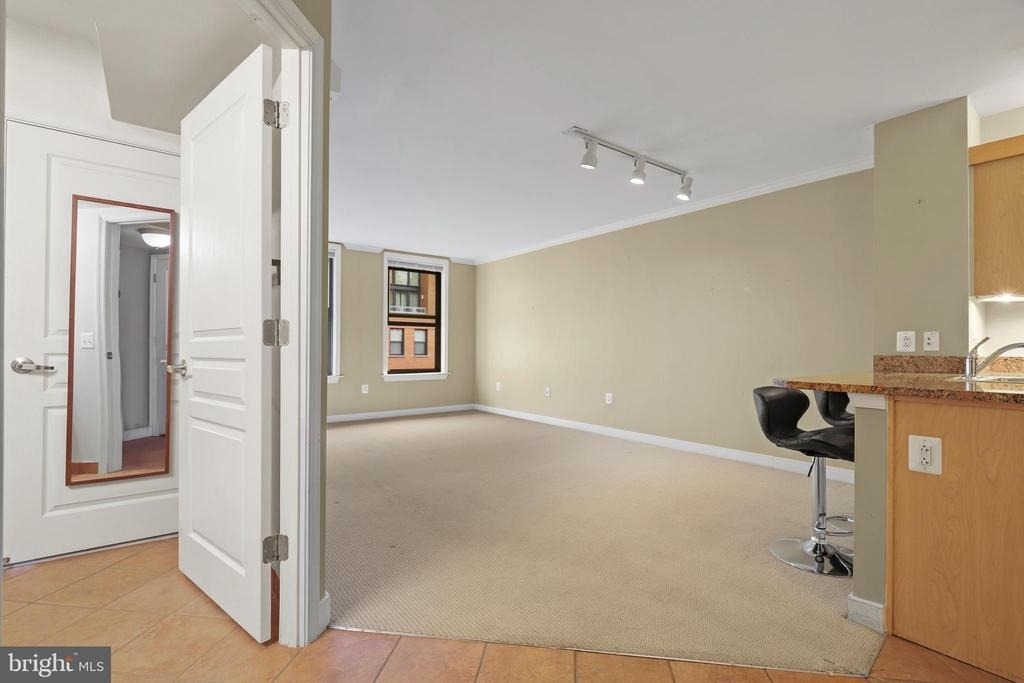 616 E Street Nw - Photo 7