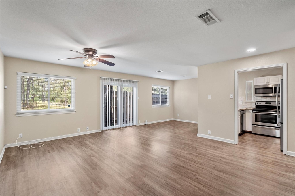 6810 Deatonhill Dr - Photo 5