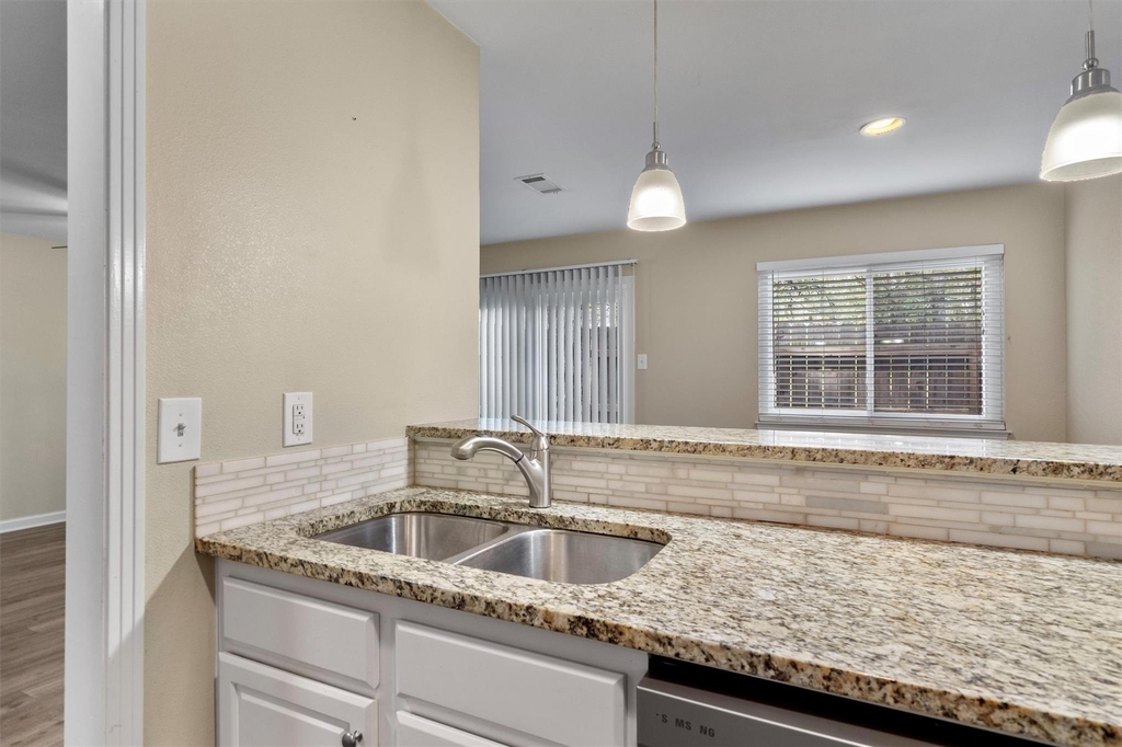 6810 Deatonhill Dr - Photo 10