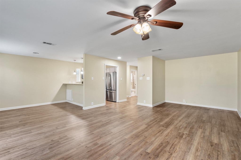 6810 Deatonhill Dr - Photo 3