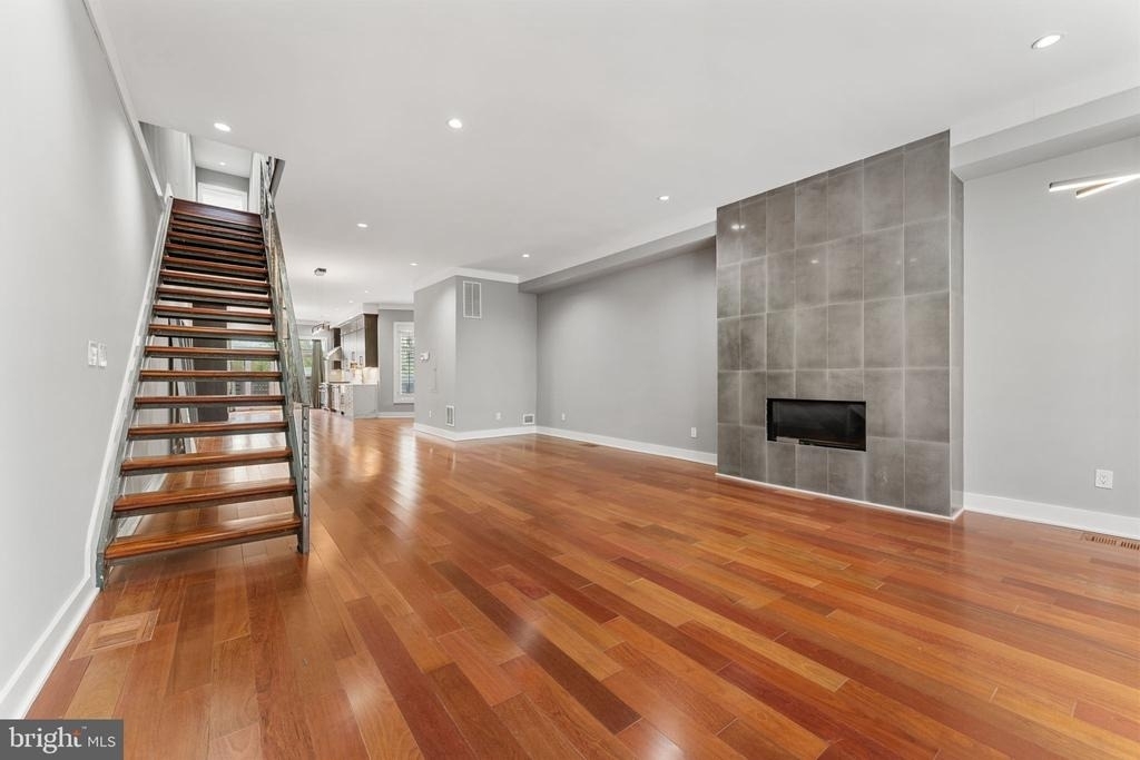 2421 1st Street Nw - Photo 1