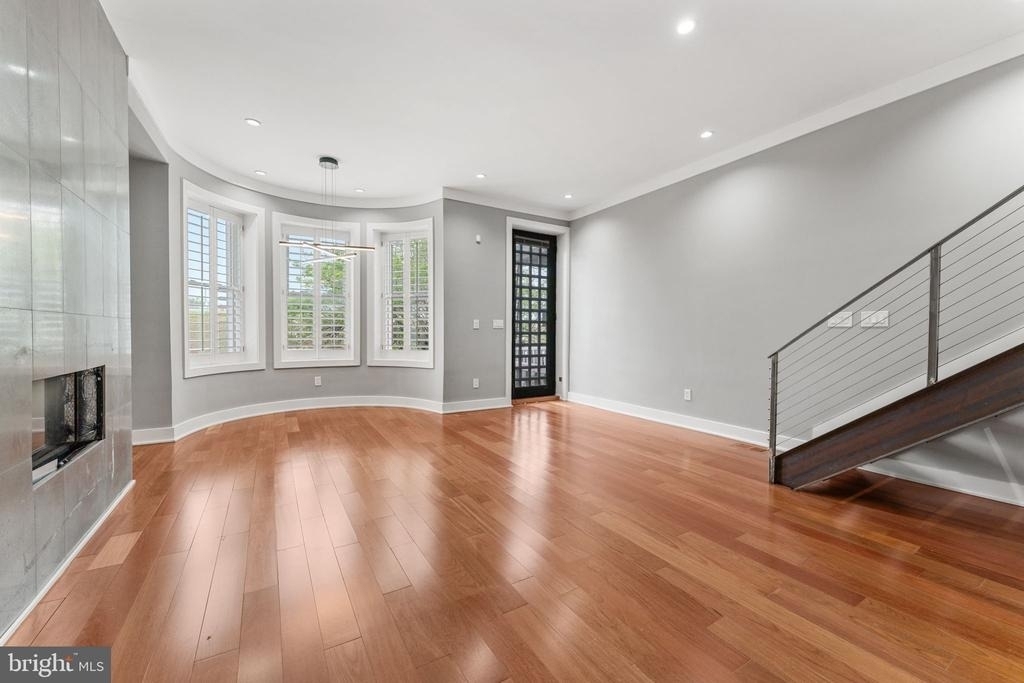 2421 1st Street Nw - Photo 6