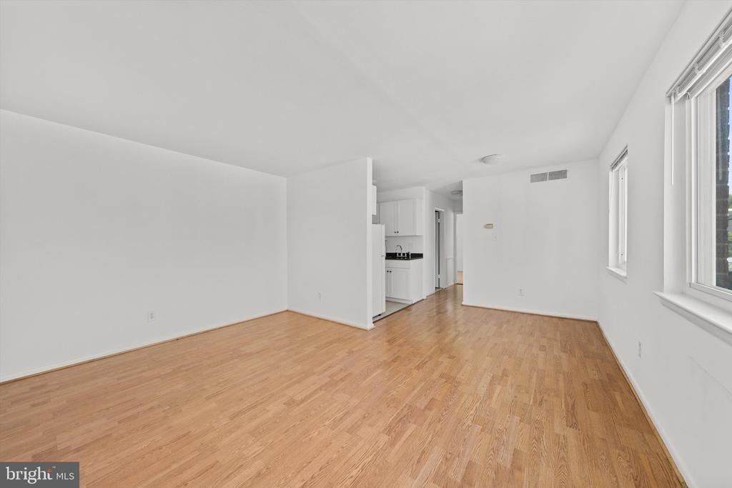630 11th Street Ne - Photo 12