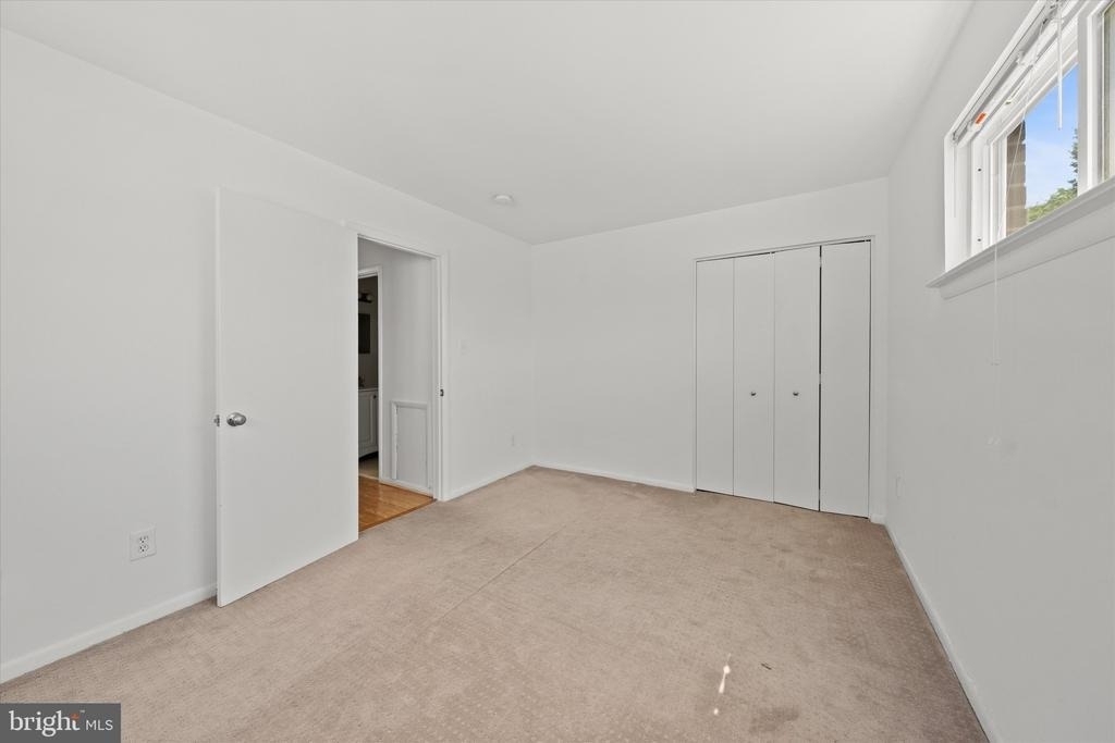 630 11th Street Ne - Photo 15