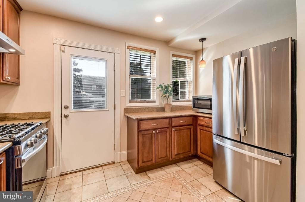 8112 Eastern Avenue Nw - Photo 10