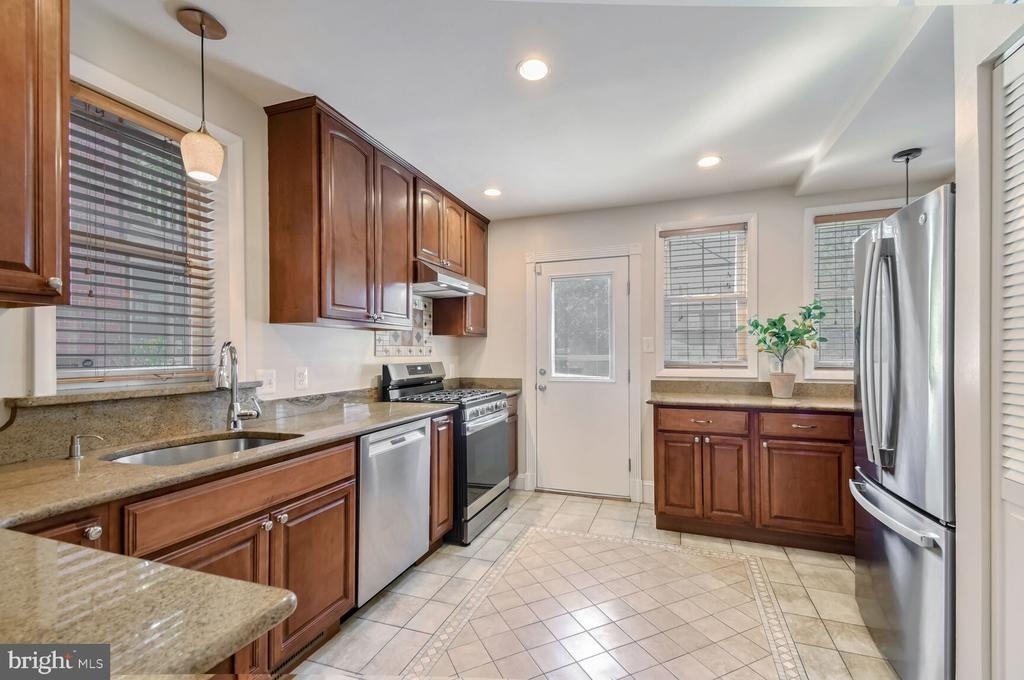 8112 Eastern Avenue Nw - Photo 9
