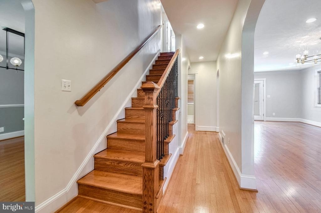 8112 Eastern Avenue Nw - Photo 2