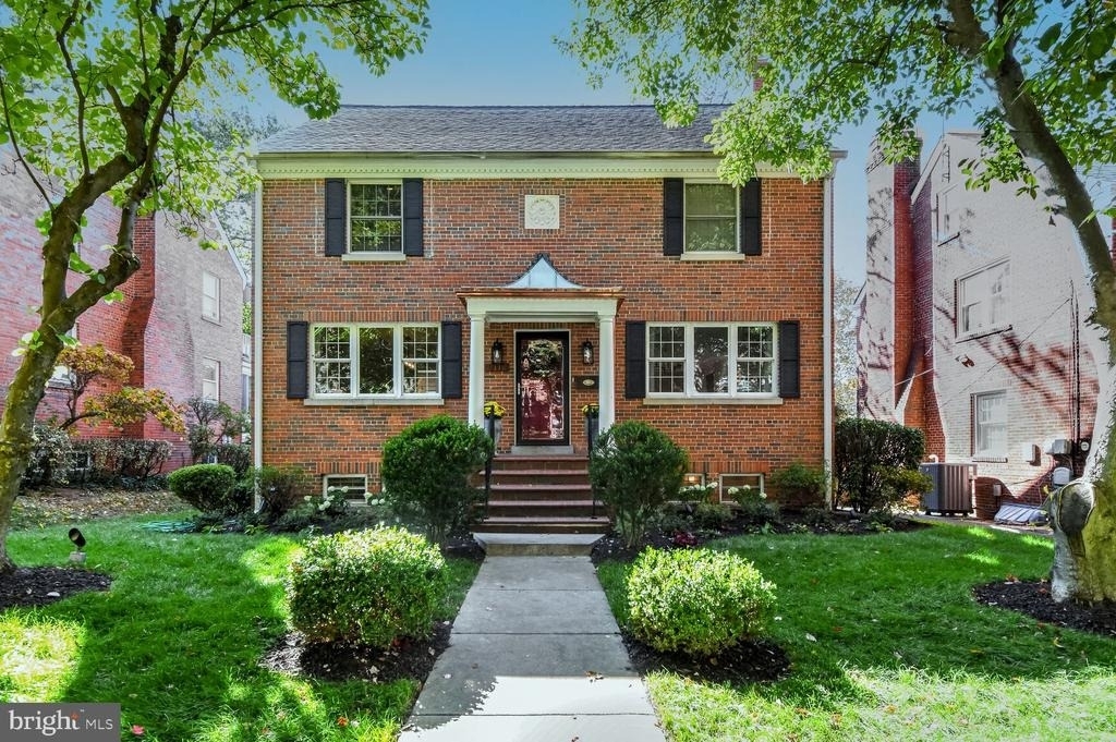 8112 Eastern Avenue Nw - Photo 0