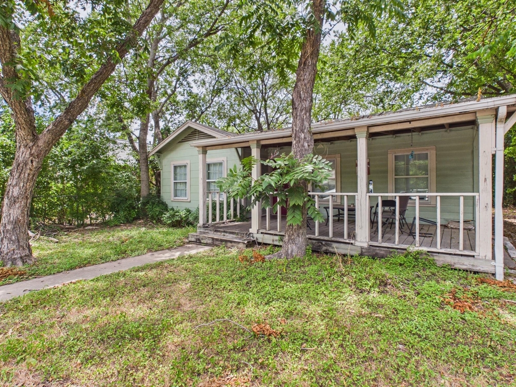 5204 Duval St - Photo 0