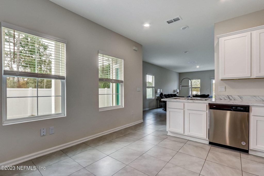 988 Observatory Parkway - Photo 14