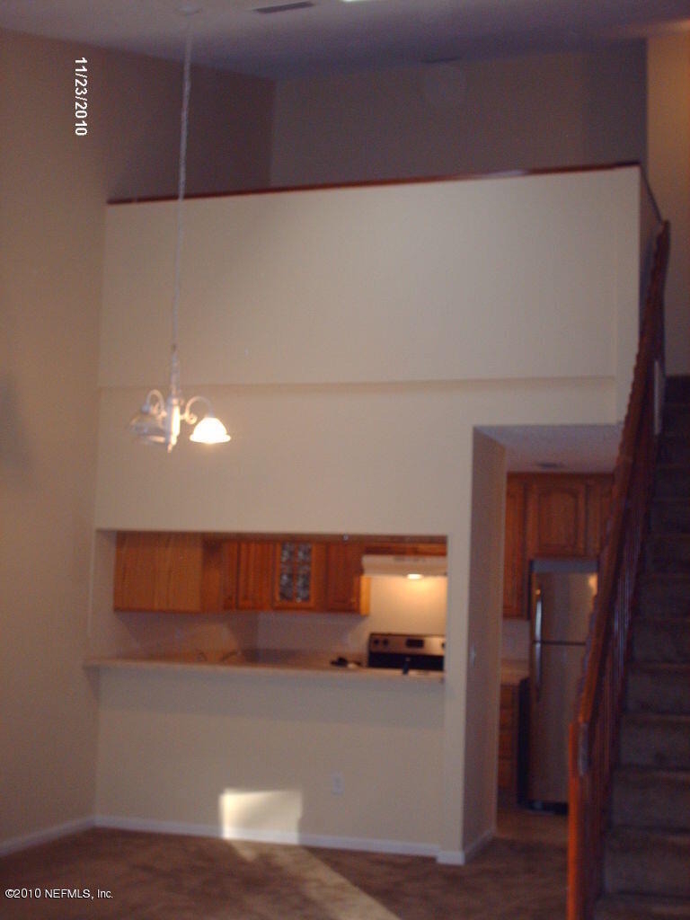 85 Debarry Avenue - Photo 3