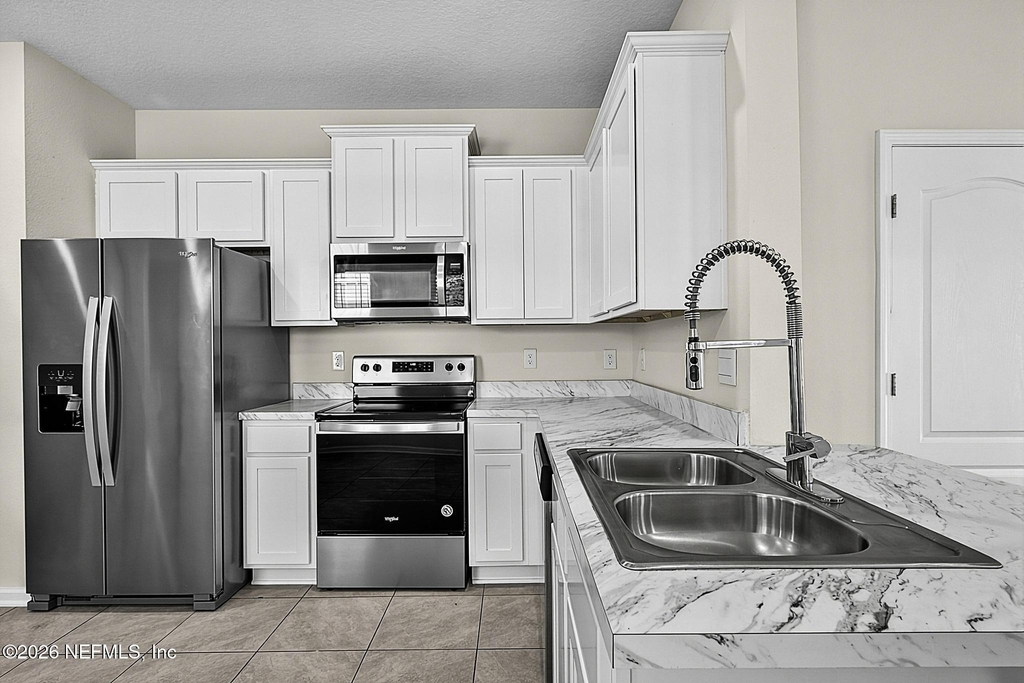 7739 Legacy Trail - Photo 9