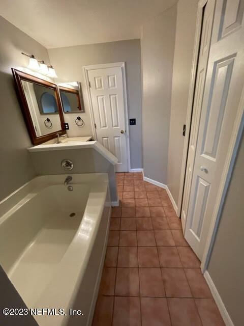 10538 Lantana Lakes Drive N - Photo 11
