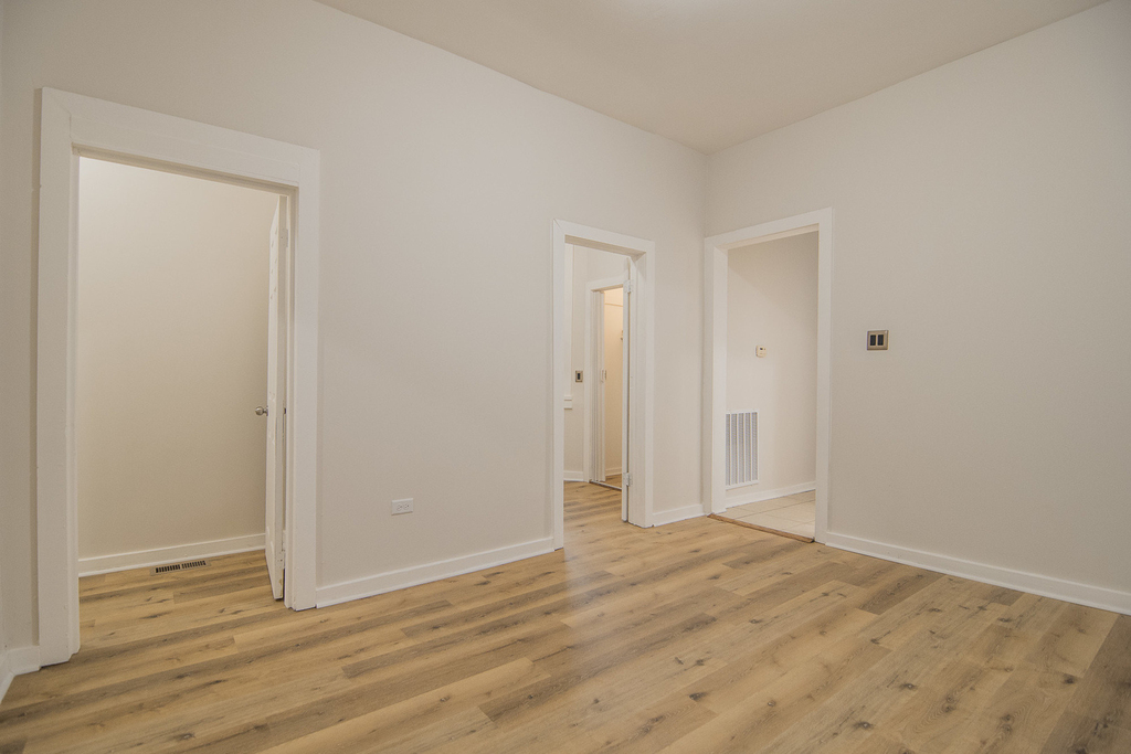 1141 S Francisco Avenue - Photo 3