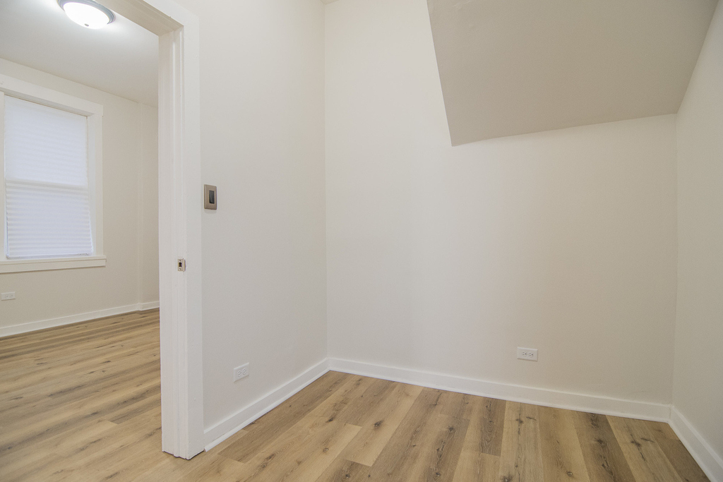 1141 S Francisco Avenue - Photo 6
