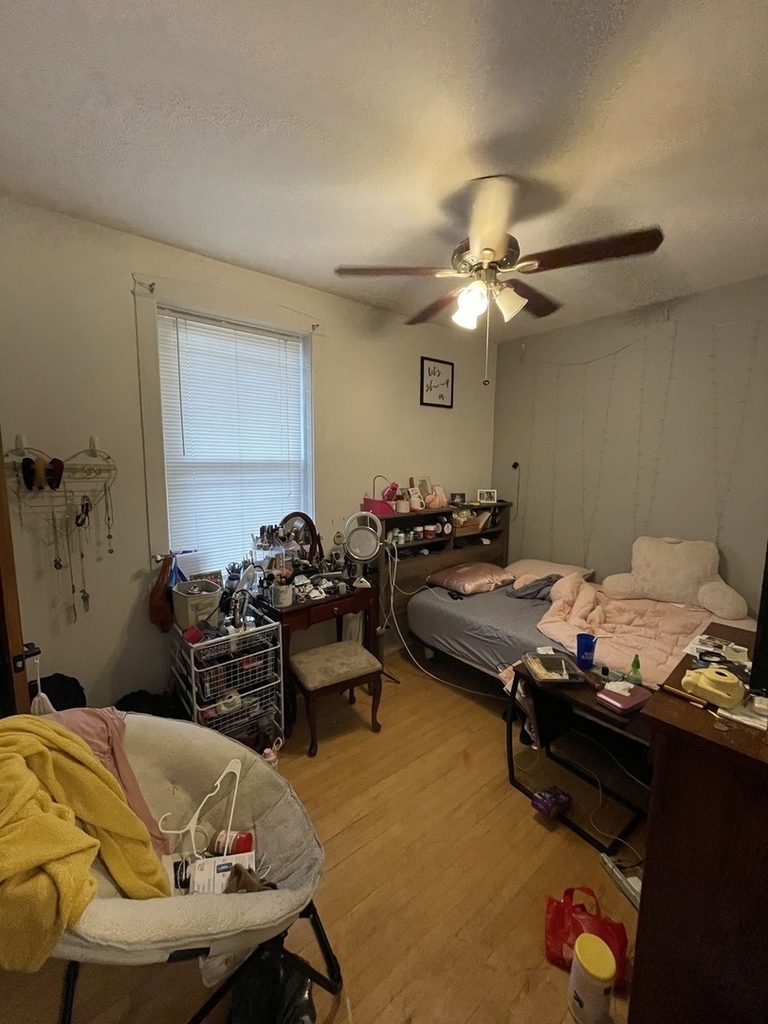 3722 N Sheffield Avenue - Photo 2