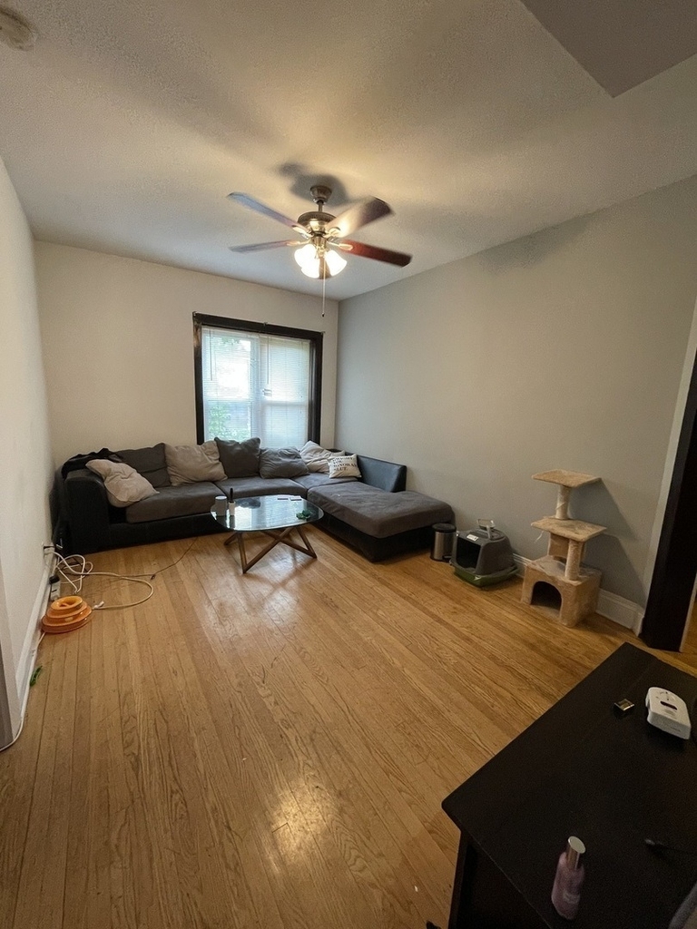 3722 N Sheffield Avenue - Photo 1