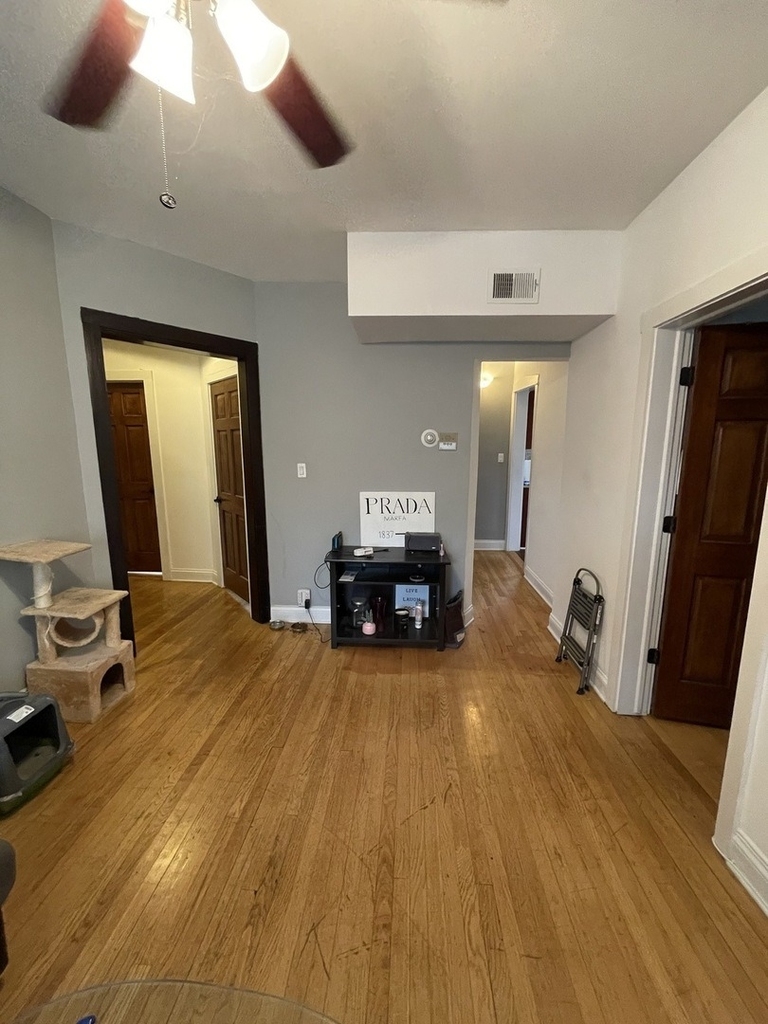3722 N Sheffield Avenue - Photo 3