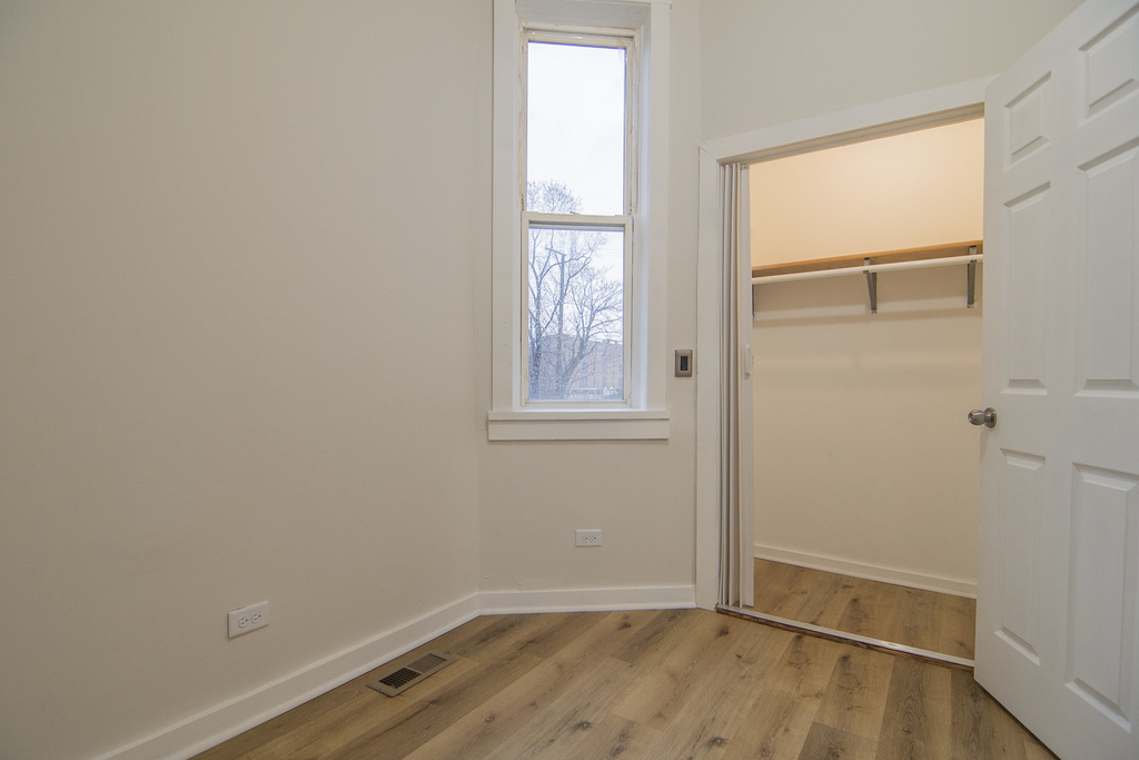 1141 S Francisco Avenue - Photo 0