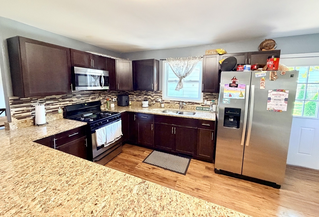 419 Singapore Lane - Photo 5