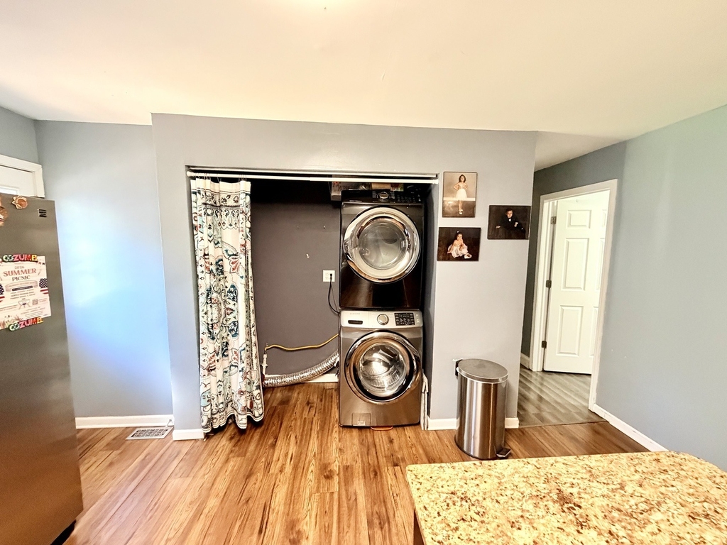 419 Singapore Lane - Photo 7