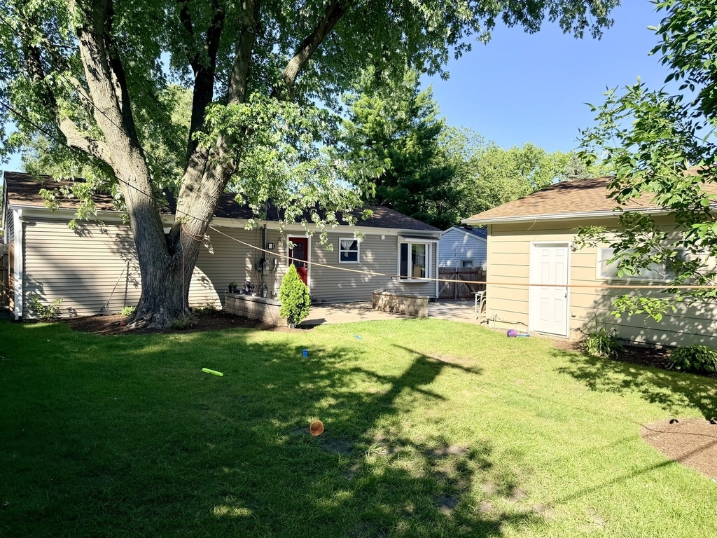 419 Singapore Lane - Photo 4