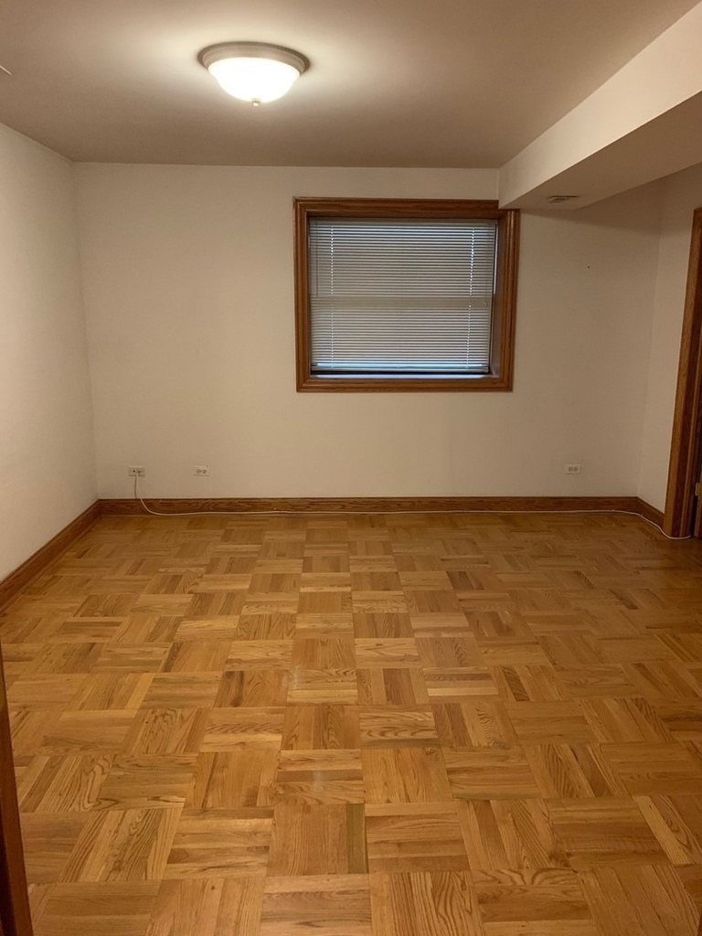3734 N Sheffield Avenue - Photo 2
