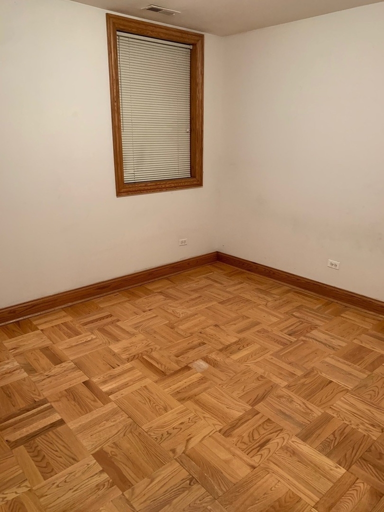 3734 N Sheffield Avenue - Photo 5