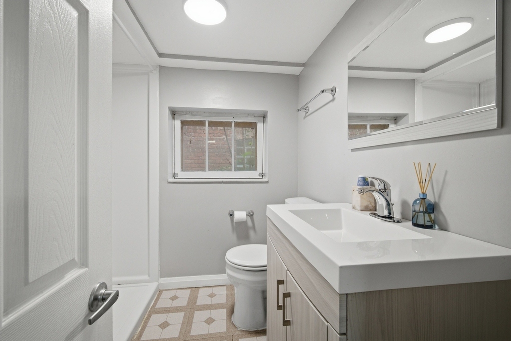 7236 W Pratt Avenue - Photo 16