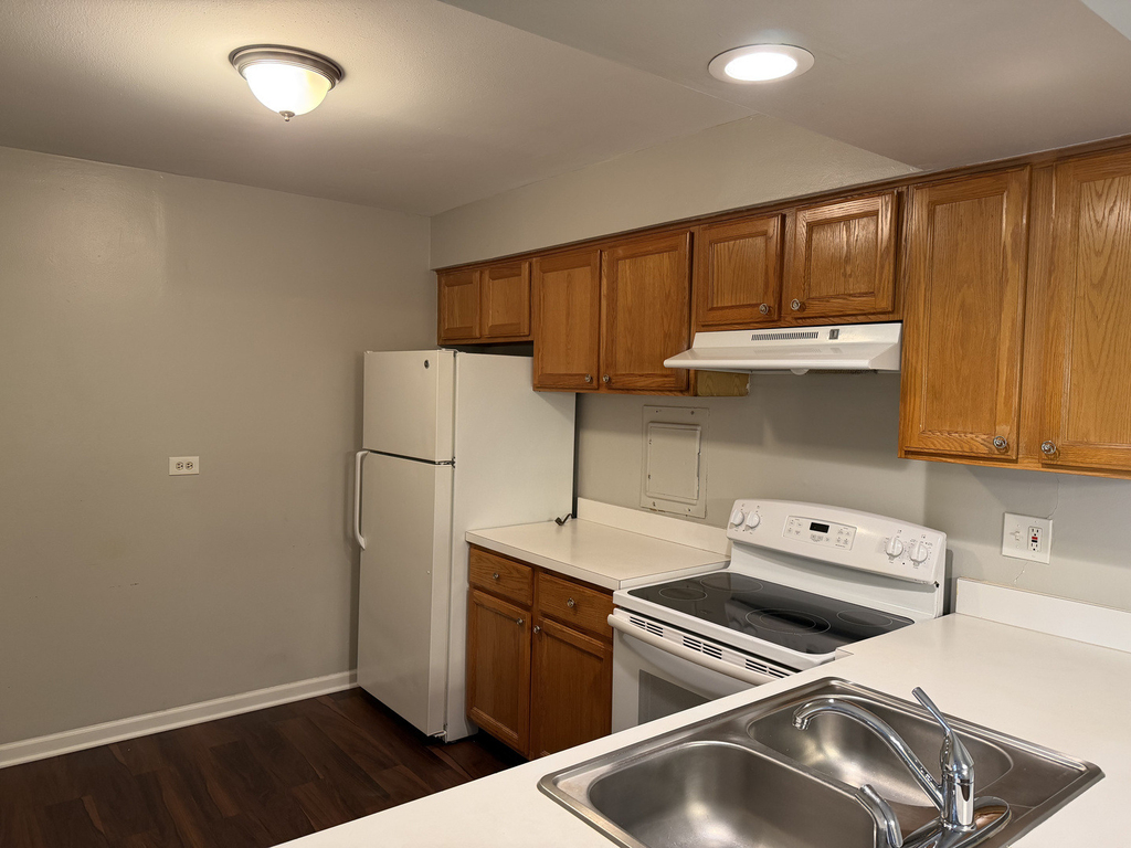 4424 Euclid Avenue - Photo 8