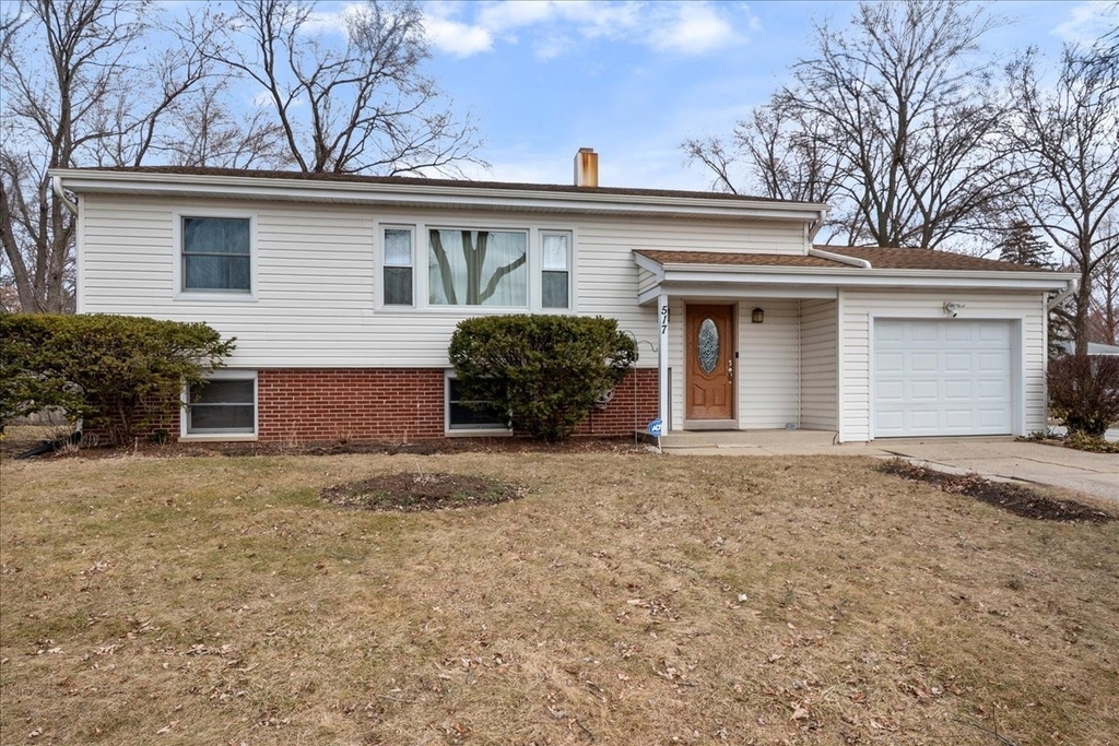 517 Longwood Drive - Photo 0