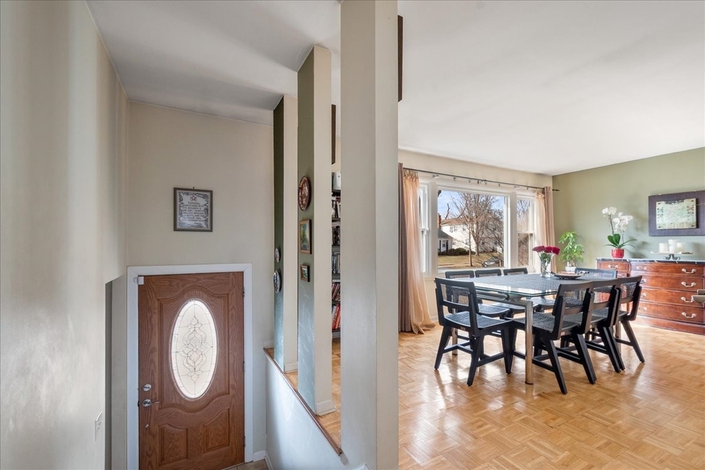 517 Longwood Drive - Photo 3