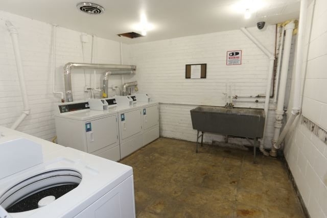 1040 W Hollywood Avenue - Photo 13