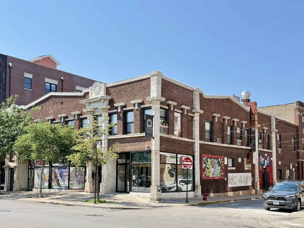 1136 W Wilson Avenue - Photo 1