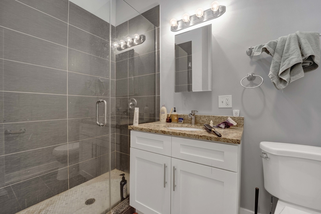 1015 W Lake Street - Photo 13