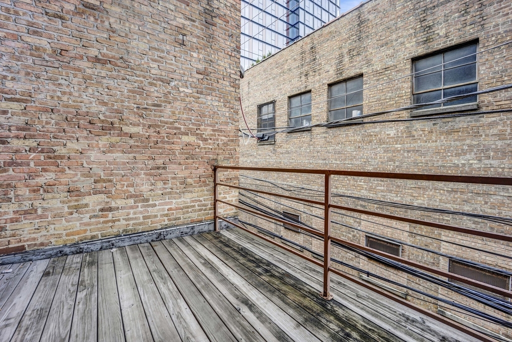 1015 W Lake Street - Photo 14