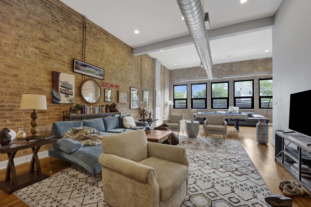 1015 W Lake Street - Photo 5