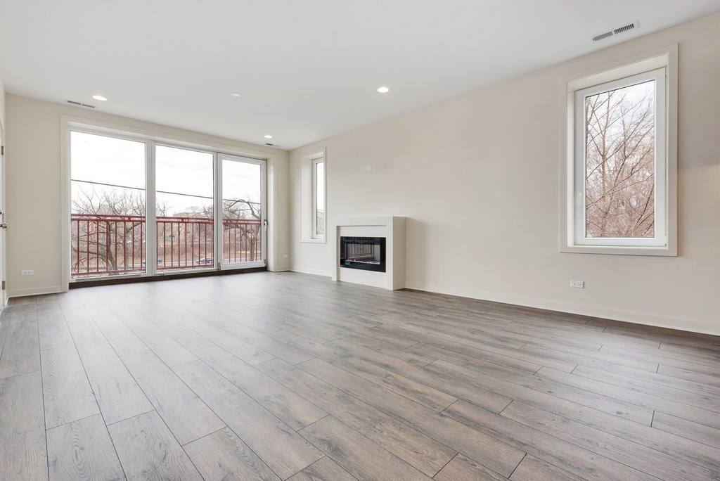 2824 W Van Buren Street - Photo 4