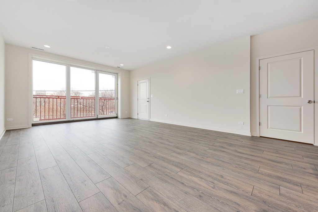 2824 W Van Buren Street - Photo 2