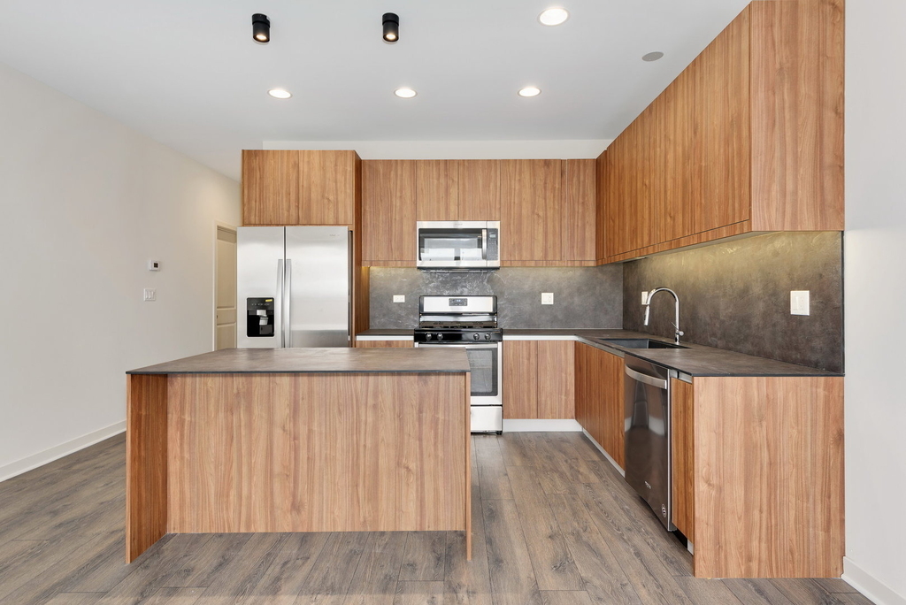 2824 W Van Buren Street - Photo 6