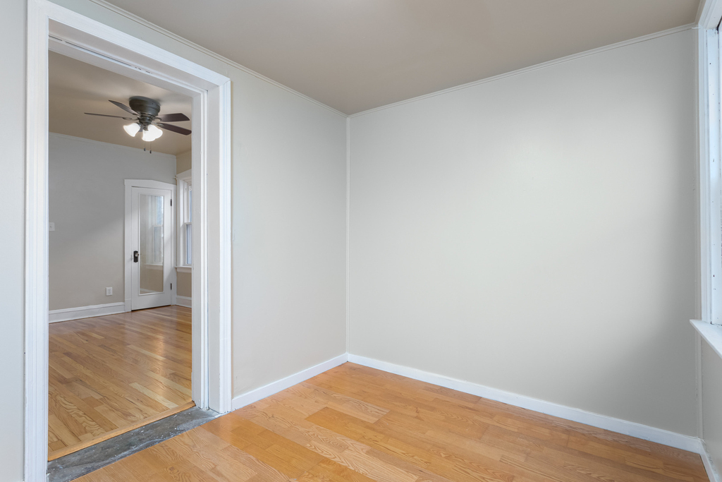 5132 W Parker Avenue - Photo 9