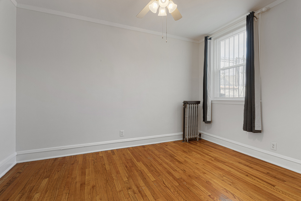 2342 N Spaulding Avenue - Photo 9