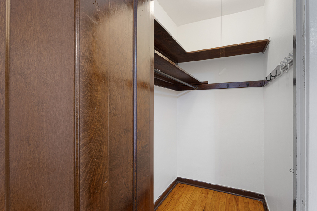 2342 N Spaulding Avenue - Photo 6