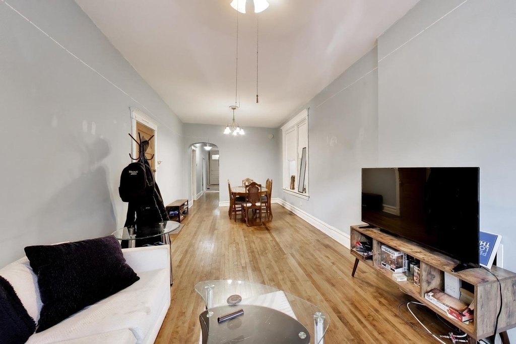 1037 S Racine Avenue - Photo 4