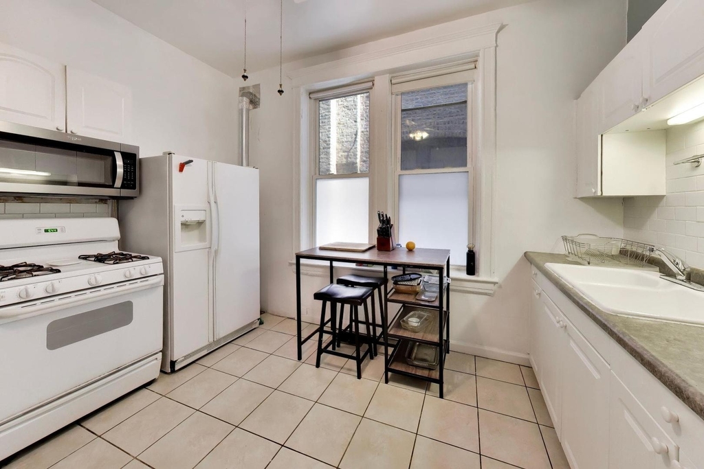 1037 S Racine Avenue - Photo 7