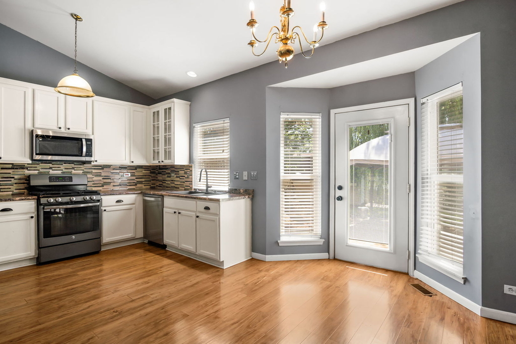 776 Chesterfield Lane - Photo 7