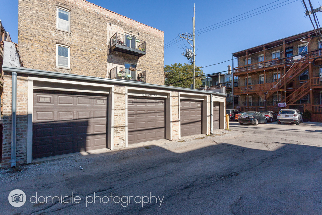 815 W Newport Avenue - Photo 26