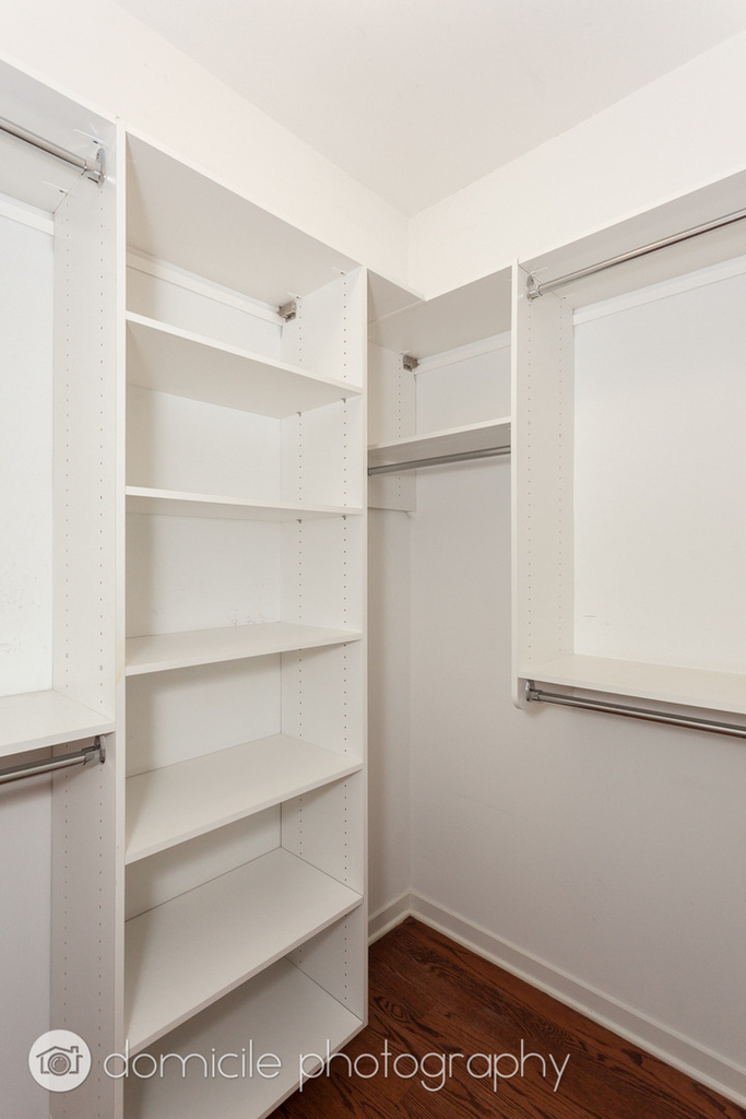815 W Newport Avenue - Photo 9