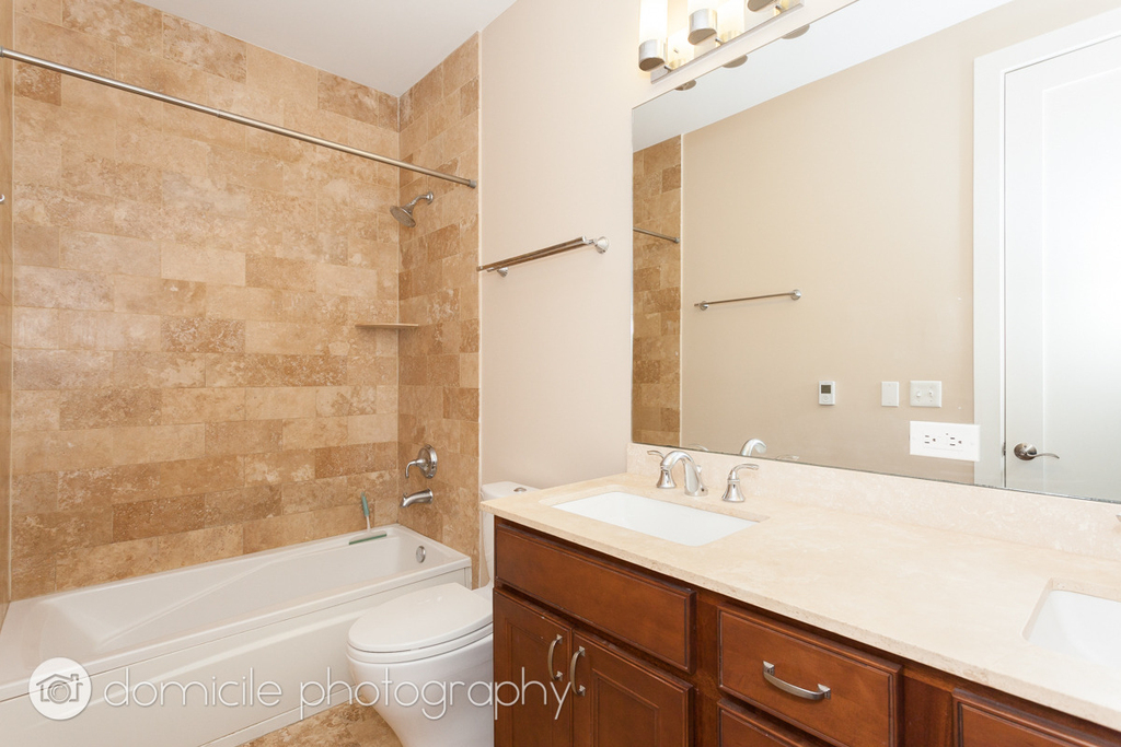 815 W Newport Avenue - Photo 11